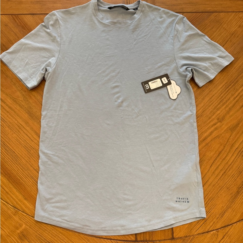 NWT TRAVIS MATHEW LIGHT BLUE CLOUD T SHIRT S